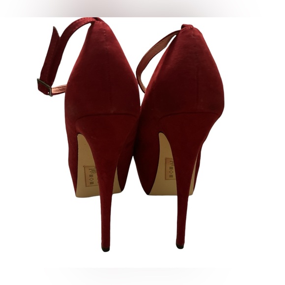Dk. Red and Gray Platform Heels - Picture 6 of 7